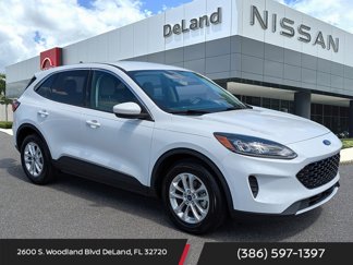 Used 2020 Ford Escape SE image 1