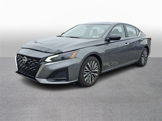 Used 2024 Nissan Altima 2.5 SV image 1