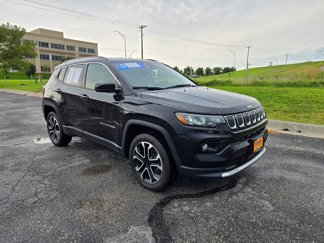 Used 2022 Jeep Compass Limited image 1