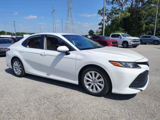 Used 2019 Toyota Camry L image 1