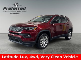 Used 2022 Jeep Compass Latitude image 1