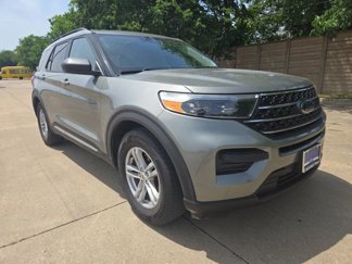 Used 2020 Ford Explorer XLT image 1