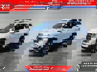 Used 2023 GMC Acadia SLT image 1