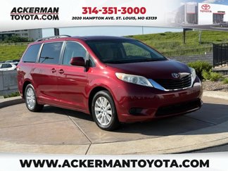 Used 2014 Toyota Sienna LE image 1