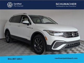 Used 2022 Volkswagen Tiguan SE w/ Panoramic Sunroof Package image 1
