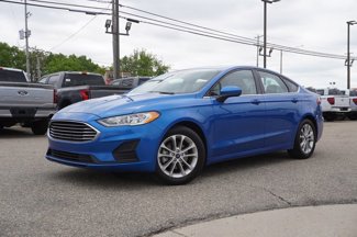 Used 2020 Ford Fusion SE image 1