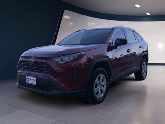 Used 2019 Toyota RAV4 LE image 1