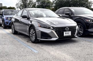 Used 2024 Nissan Altima 2.5 SV image 1
