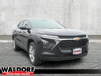 Used 2024 Chevrolet Trax LS image 1