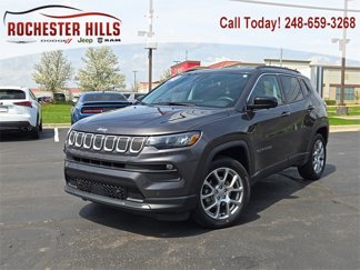 Used 2022 Jeep Compass Latitude image 1