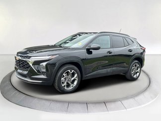 Certified 2024 Chevrolet Trax LT w/ Driver Confidence Package image 1