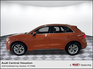 Used 2022 Audi Q3 2.0T Premium Plus w/ Premium Plus Package image 1