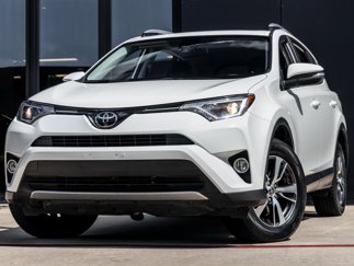 Used 2018 Toyota RAV4 XLE video 1