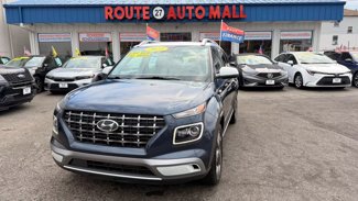 Used 2023 Hyundai Venue Limited image 1
