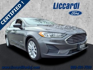 Certified 2019 Ford Fusion SE image 1