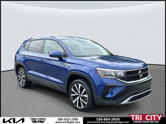 Used 2022 Volkswagen Taos SE image 1