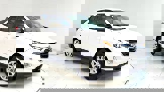 Used 2021 Chevrolet Equinox LS w/ LS Convenience Package image 1