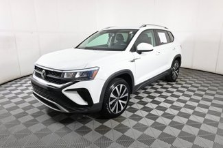 Used 2022 Volkswagen Taos SE image 1