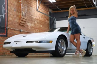 Used 1994 Chevrolet Corvette Coupe image 1