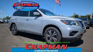 Used 2017 Nissan Pathfinder SV image 1