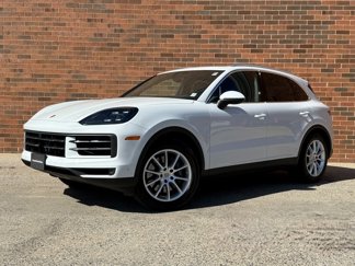 Used 2024 Porsche Cayenne image 1