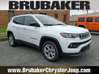 New 2025 Jeep Compass Latitude image 1