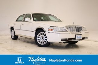 Used 2007 Lincoln Town Car Signature image 1