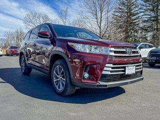 Used 2019 Toyota Highlander XLE image 1