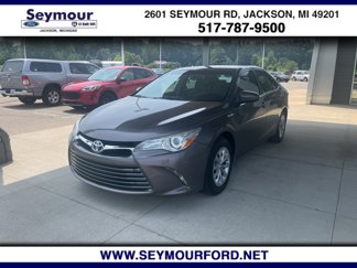 Used 2015 Toyota Camry LE image 1