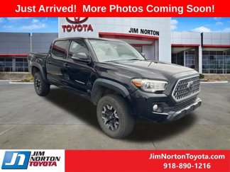 Used 2019 Toyota Tacoma TRD Off-Road image 1