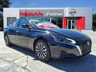 Certified 2023 Nissan Altima 2.5 SV image 1