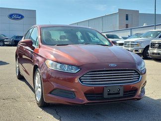 Used 2016 Ford Fusion SE image 1