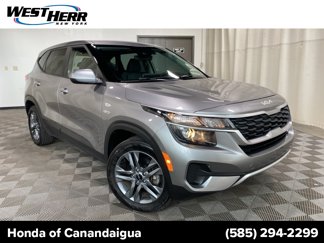 Used 2022 Kia Seltos LX image 1