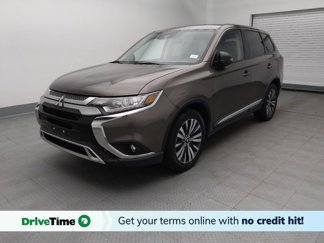 Used 2020 Mitsubishi Outlander SE image 1