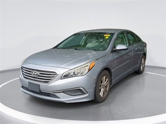 Used 2016 Hyundai Sonata SE image 1