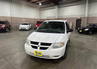 Used 2005 Dodge Caravan SXT image 1