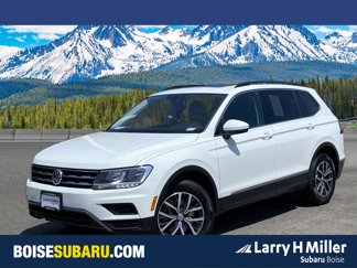 Used 2018 Volkswagen Tiguan SE w/ Panoramic Sunroof Package image 1
