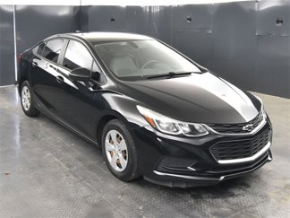 Used 2017 Chevrolet Cruze LS image 1