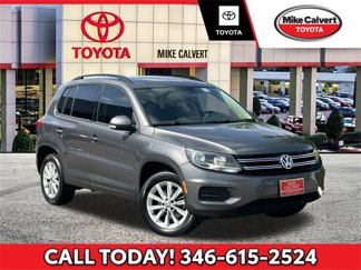 Used 2018 Volkswagen Tiguan Limited w/ Premium Package image 1