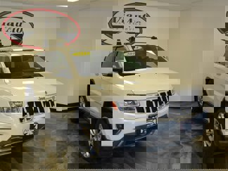 Used 2014 Jeep Grand Cherokee Limited image 1
