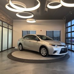 Used 2016 Toyota Corolla LE image 1