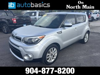 Used 2017 Kia Soul + image 1