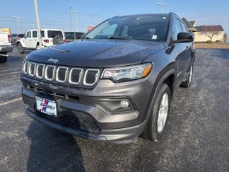 Used 2022 Jeep Compass Latitude image 1