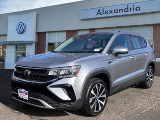 Used 2022 Volkswagen Taos SE w/ IQ.Drive SE Package image 1