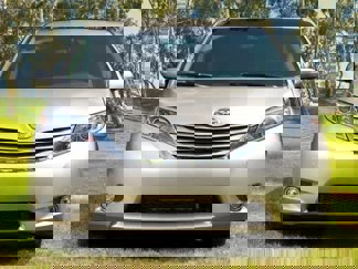 Used 2015 Toyota Sienna LE image 1