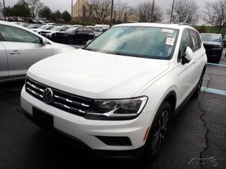 Used 2021 Volkswagen Tiguan SE w/ Panoramic Sunroof Package image 1