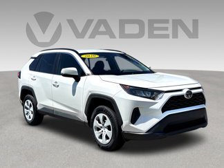 Used 2020 Toyota RAV4 LE video 1