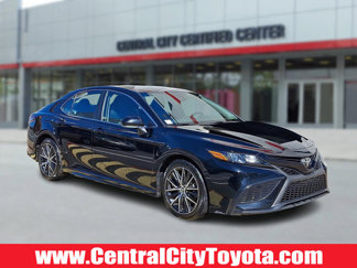Used 2023 Toyota Camry SE image 1