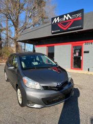 Used 2013 Toyota Yaris L image 1