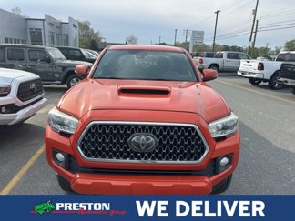 Used 2018 Toyota Tacoma 4x4 Double Cab image 1
